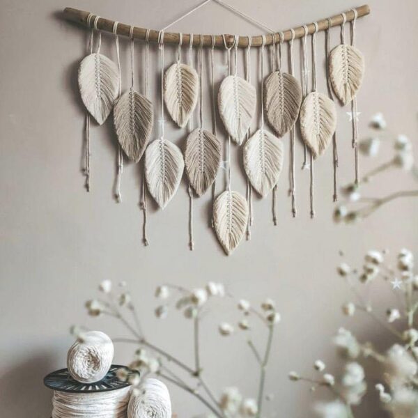 معلقة أوراق الشجر