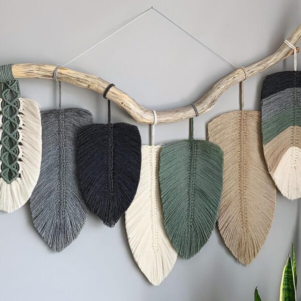 معلقة أوراق الشجر