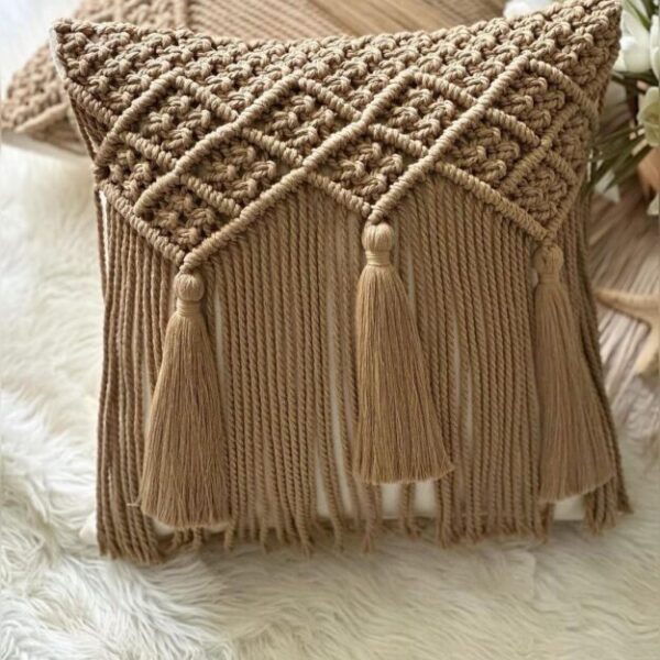 كوشن مكرمية هاند ميد