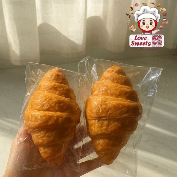 كرواسون (جبنه شيدر -رومي-اسطنبولي -نوتيلا )